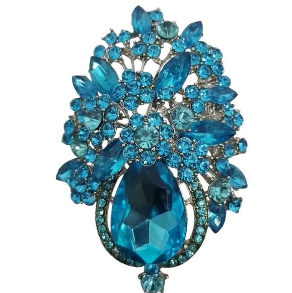 Vintage Jewelry - VINTAGE SILVERTONE & BLUE RHINESTONE FLORAL STATEMENT BROOCH